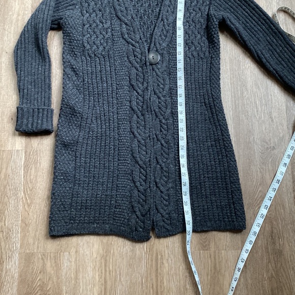 Vintage Ireland 100% merino wool cable cardigan - Picture 7 of 11